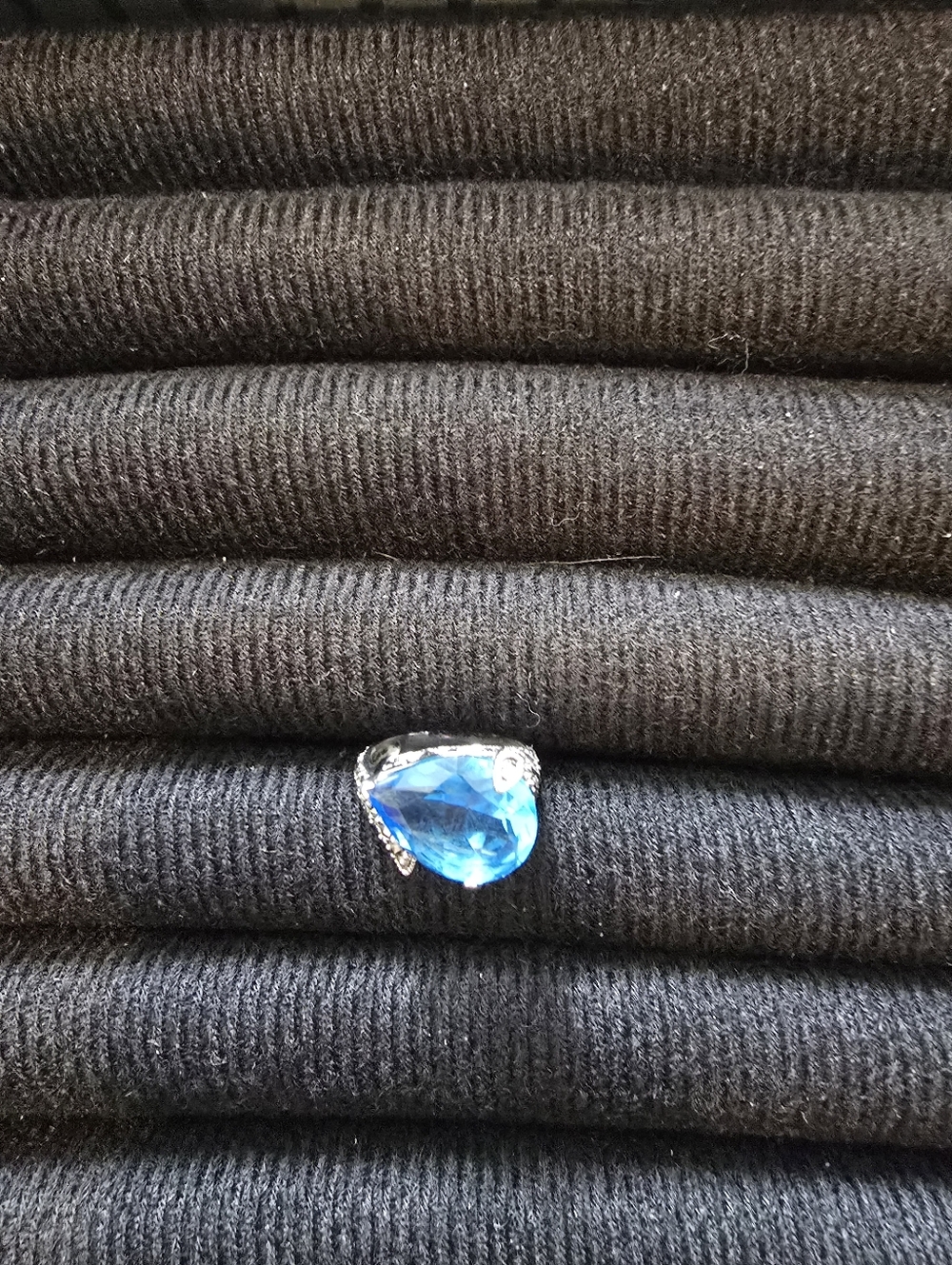 Vintage Blue Teardrop Crystal Ring on Black Knit 925 Sterling Silver Marcesite
